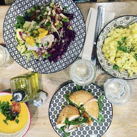 P Cantine Respectueuse